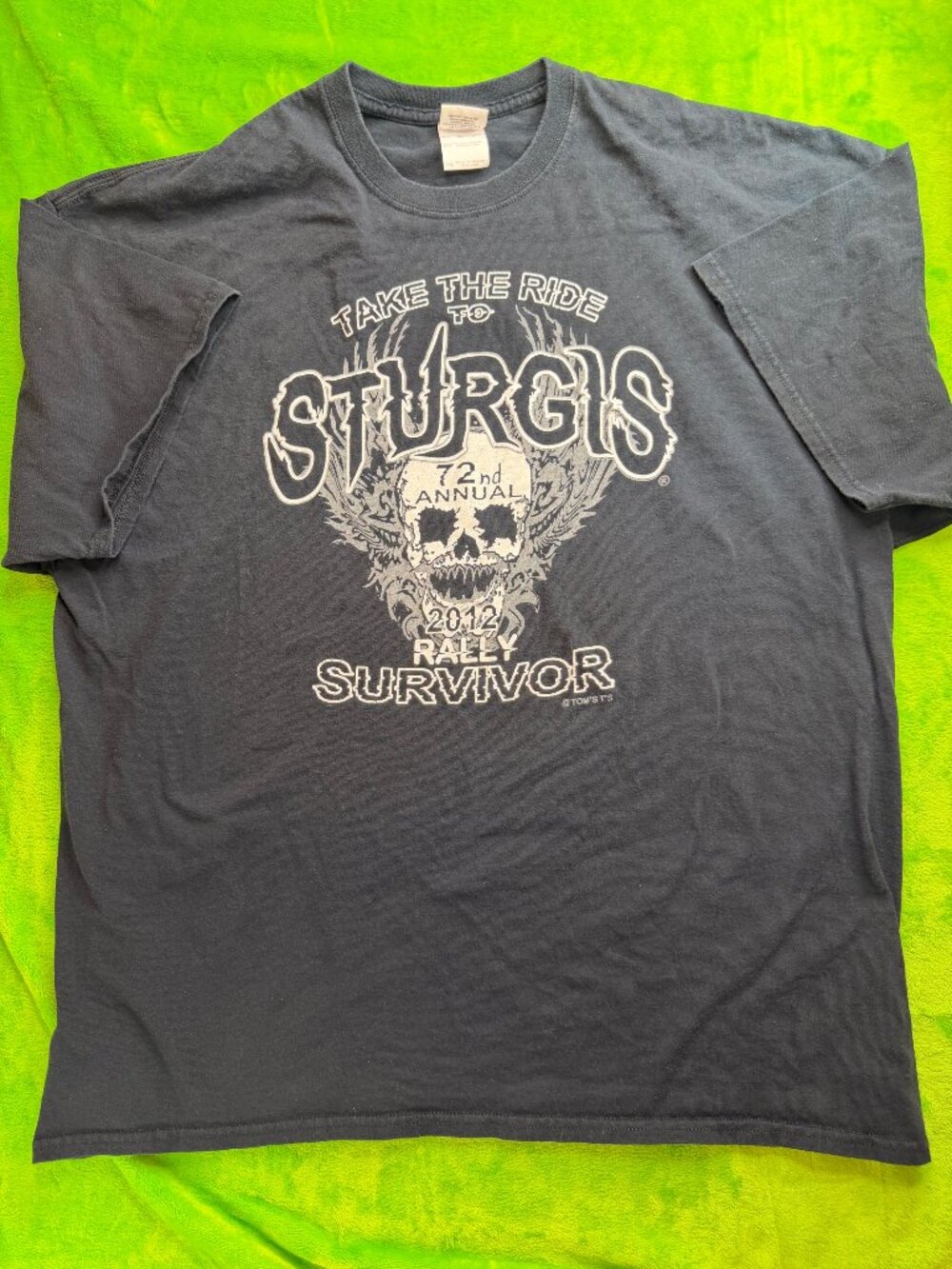 Sturgis 72nd Annual 2012 Rally Survivor Tee Sz 2XL Skull Graphic